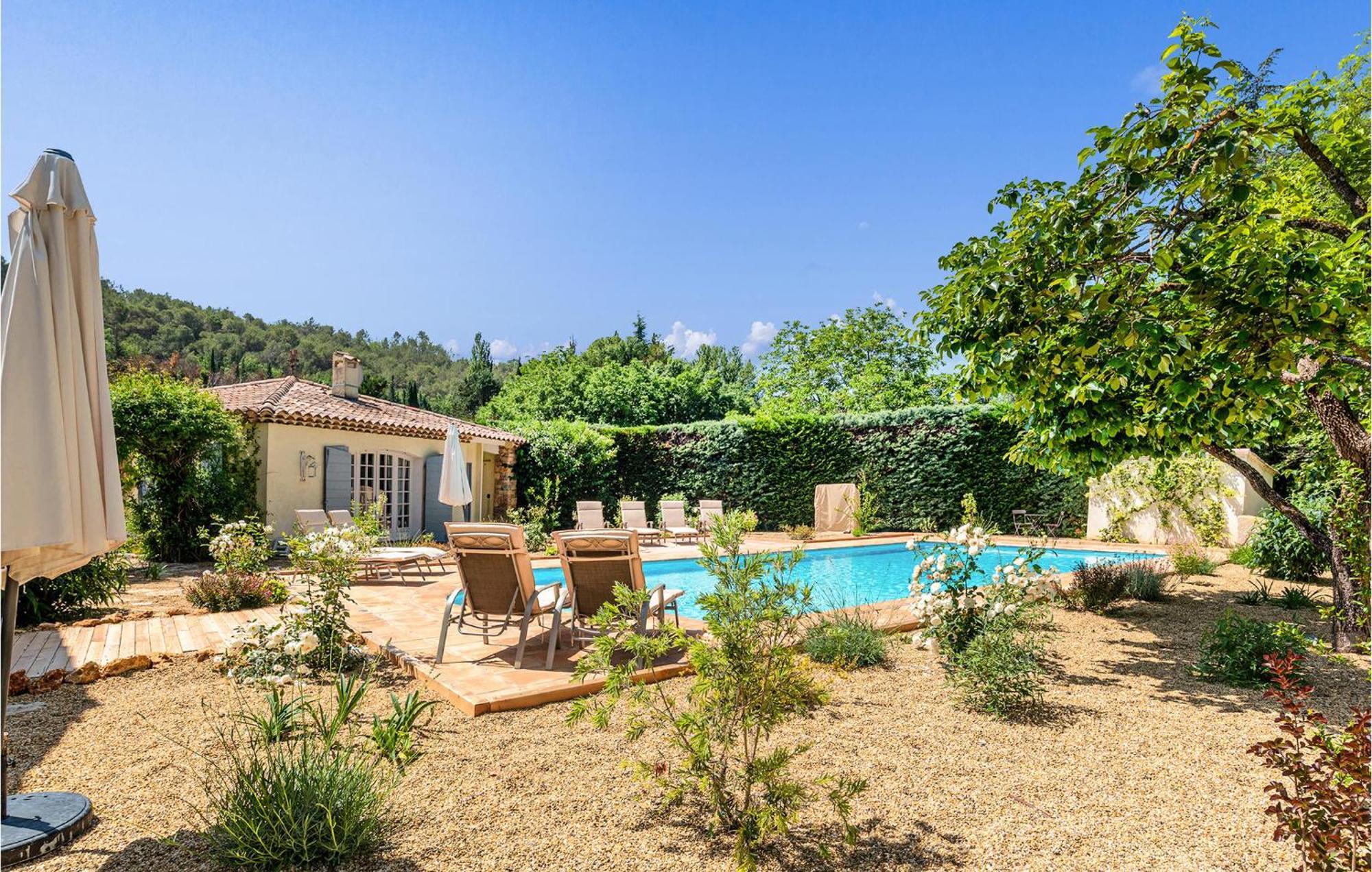 6 Bedroom Pet Friendly Home In Carcès Buitenkant foto