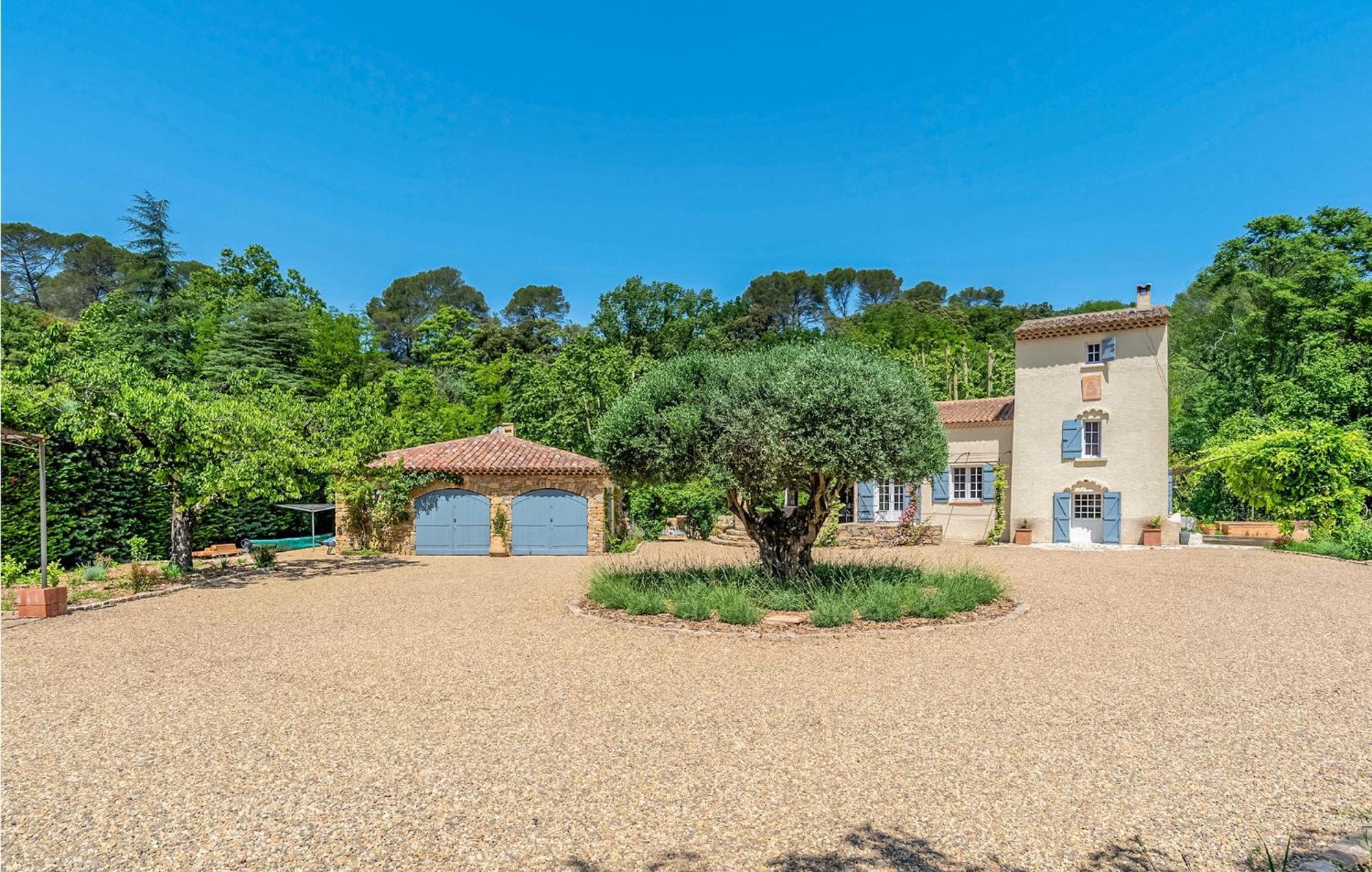 6 Bedroom Pet Friendly Home In Carcès Buitenkant foto