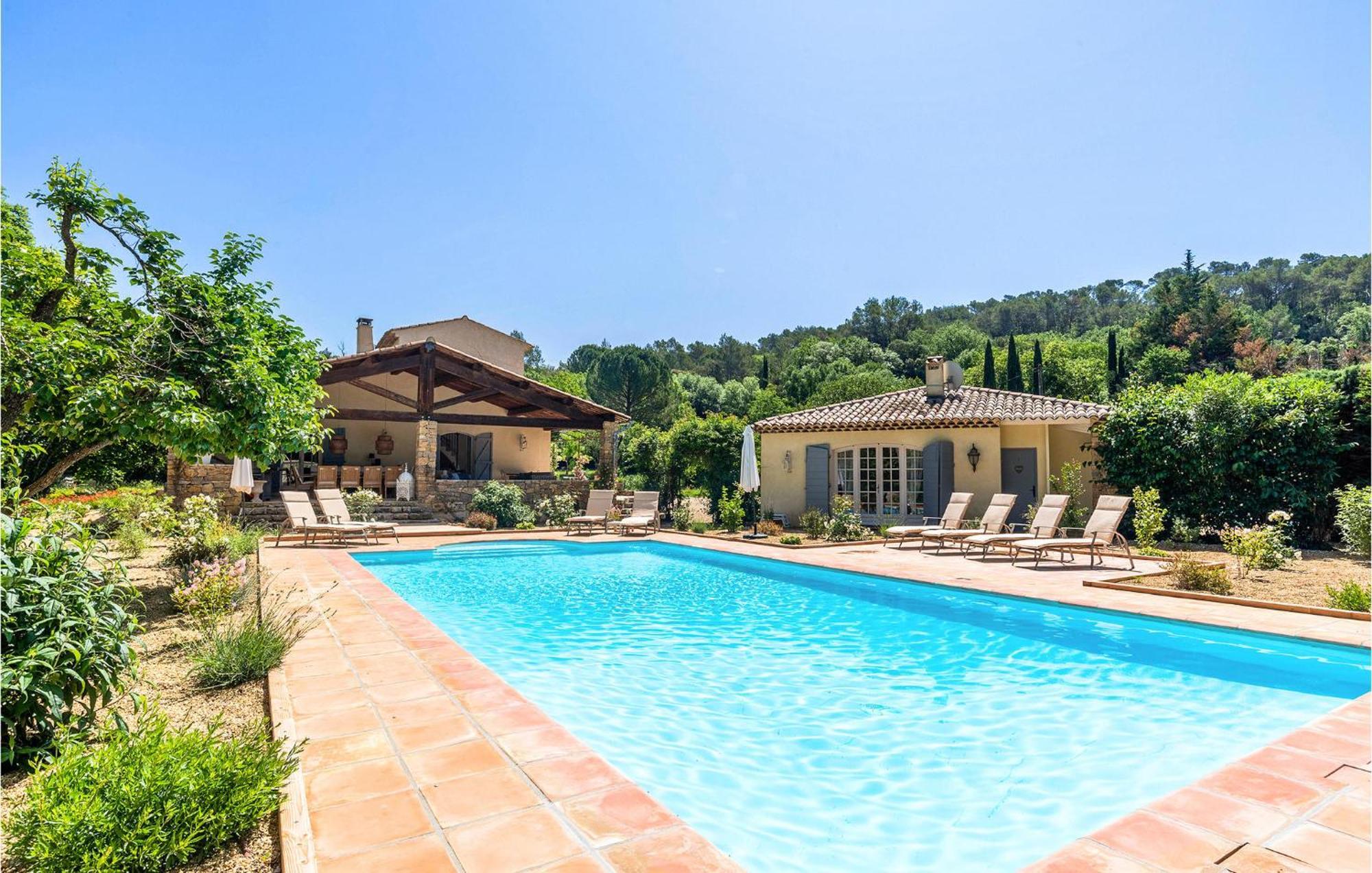 6 Bedroom Pet Friendly Home In Carcès Buitenkant foto