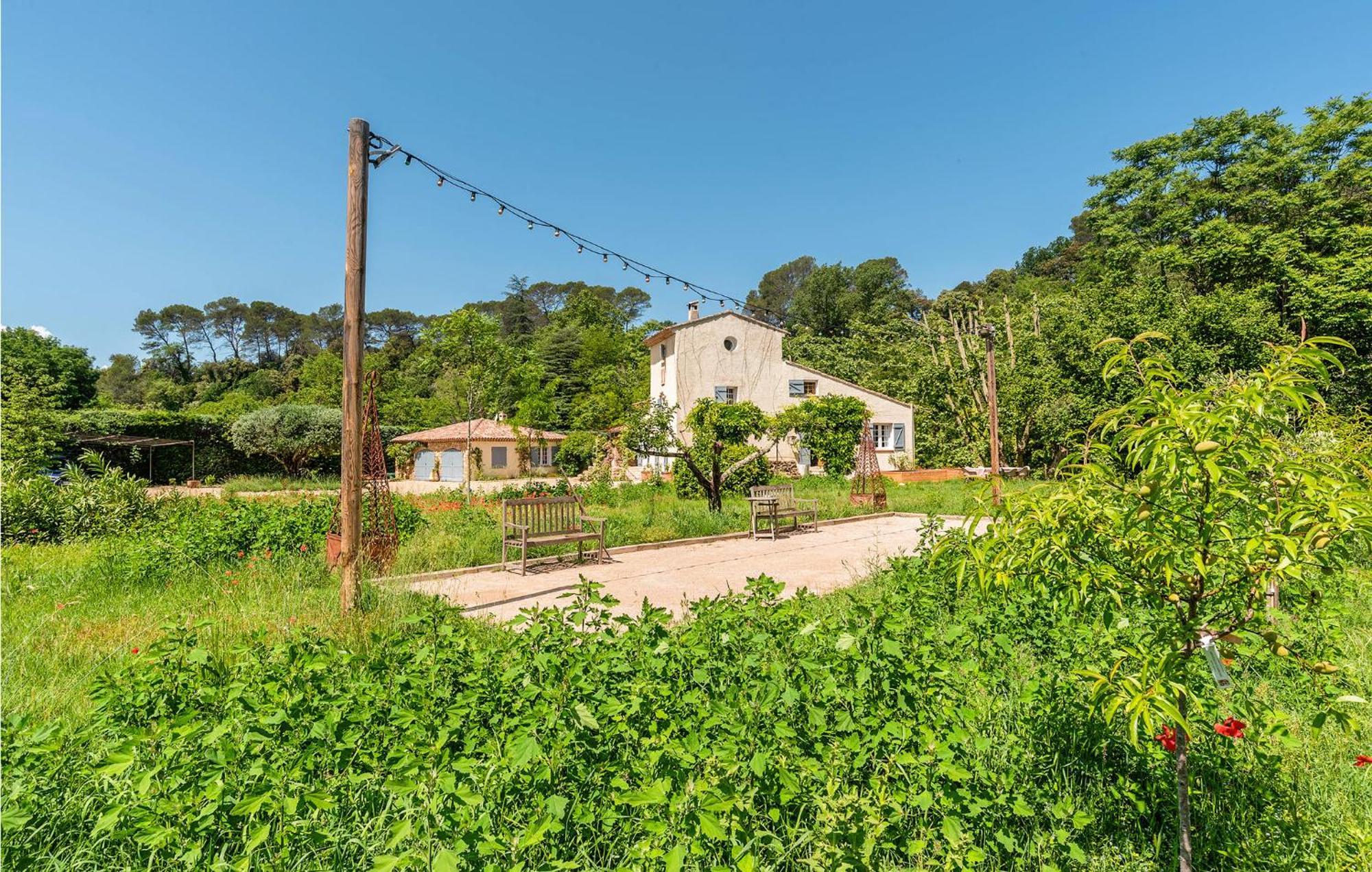 6 Bedroom Pet Friendly Home In Carcès Buitenkant foto